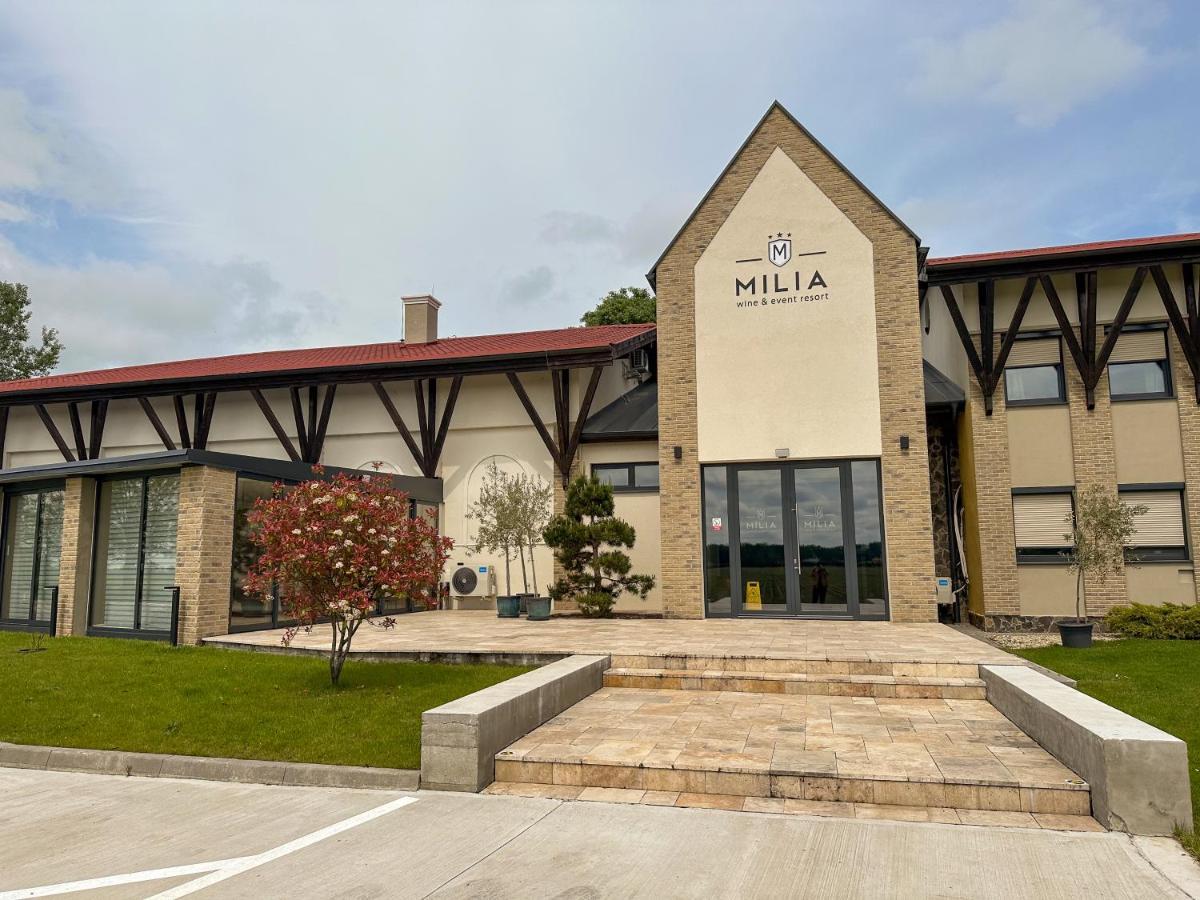 Milia Wine & Event Resort Dunajský Klátov Extérieur photo